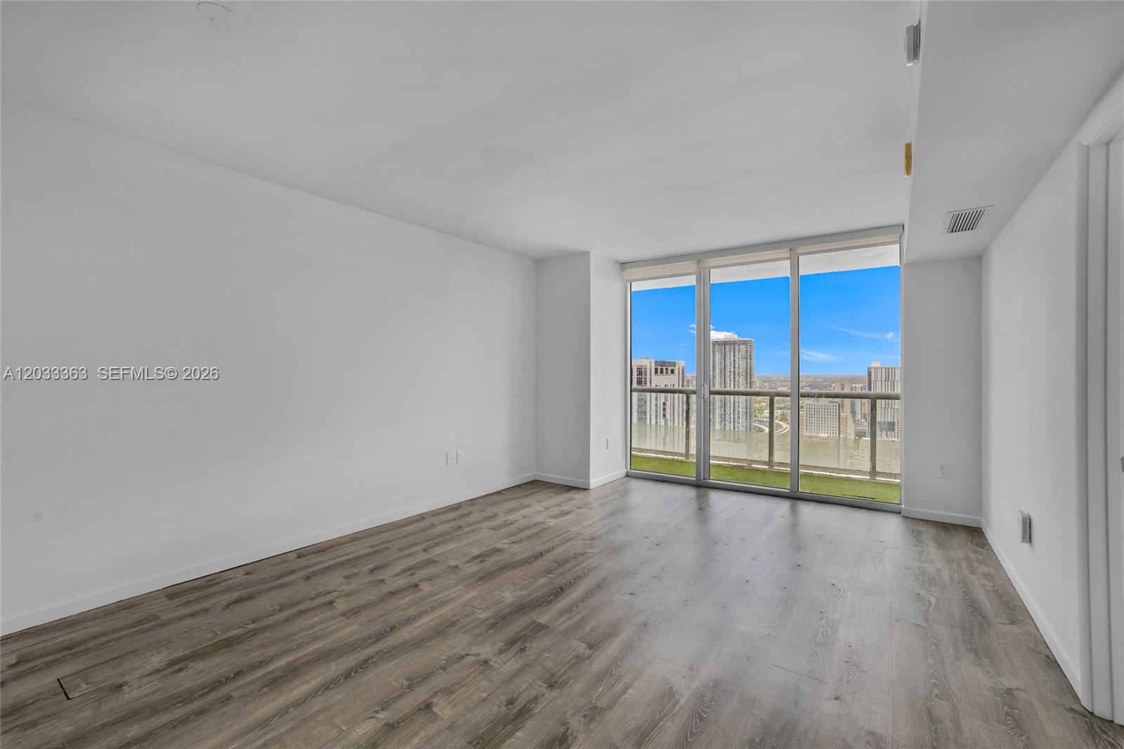 50 Biscayne Blvd #4307 Miami, FL 33132