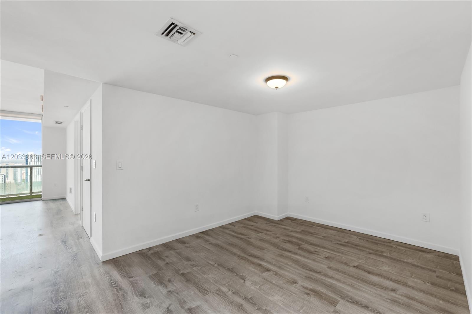 50 Biscayne Blvd #4307 Miami, FL 33132
