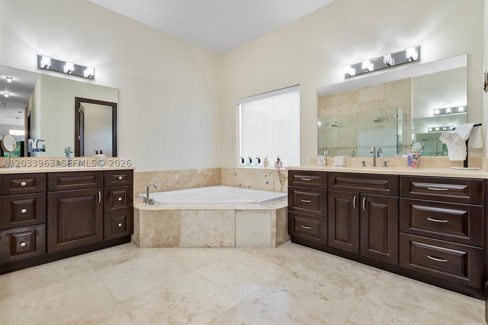 18825 N Bay Rd Sunny Isles Beach, FL 33160