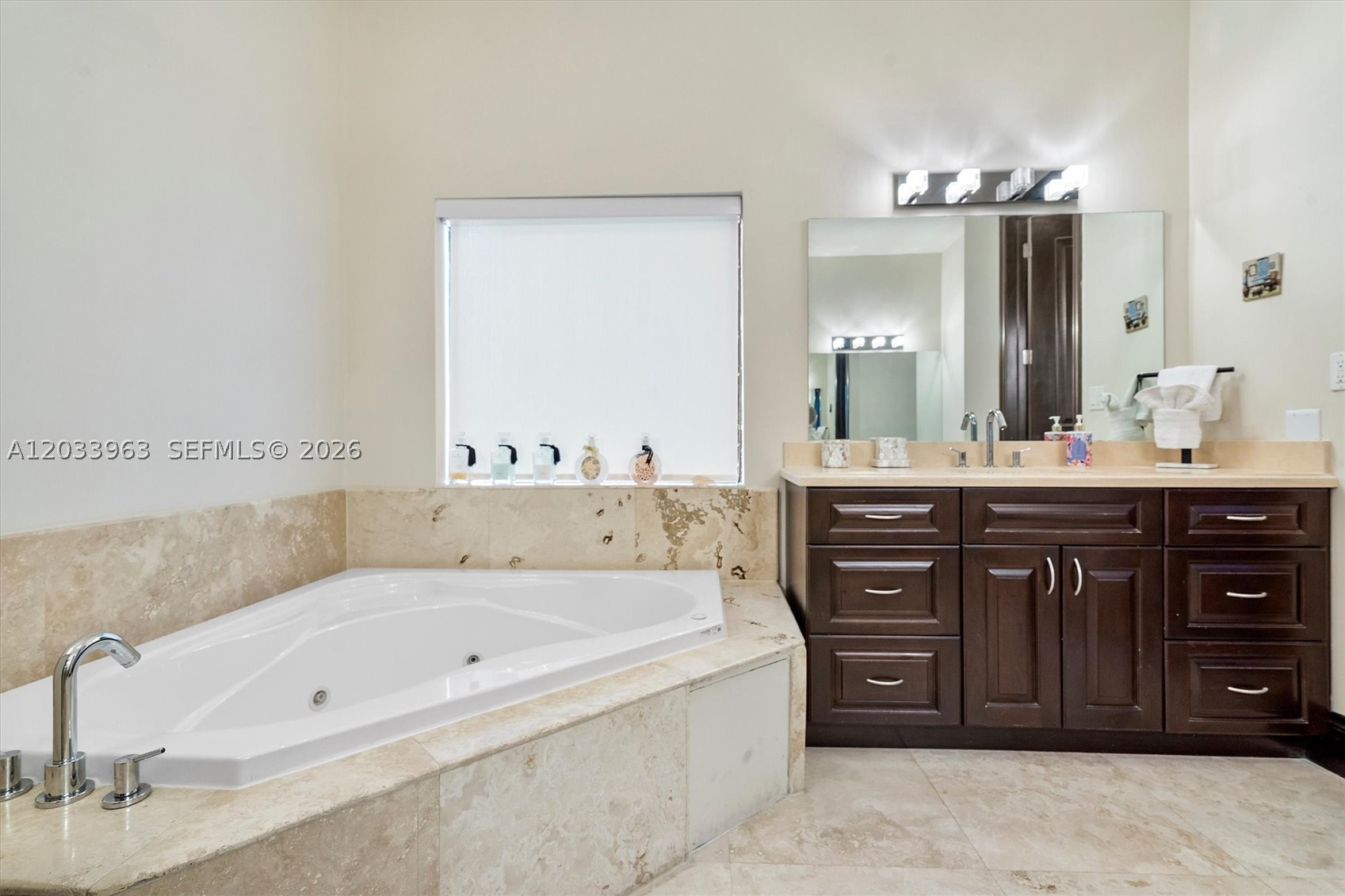 18825 N Bay Rd Sunny Isles Beach, FL 33160