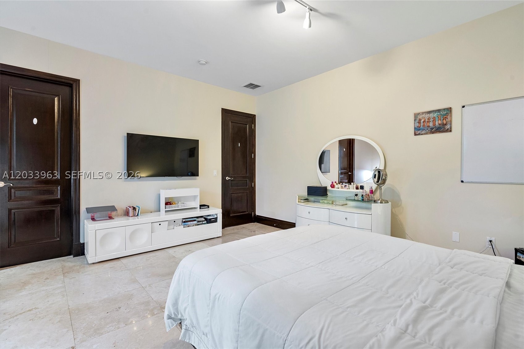 18825 N Bay Rd Sunny Isles Beach, FL 33160