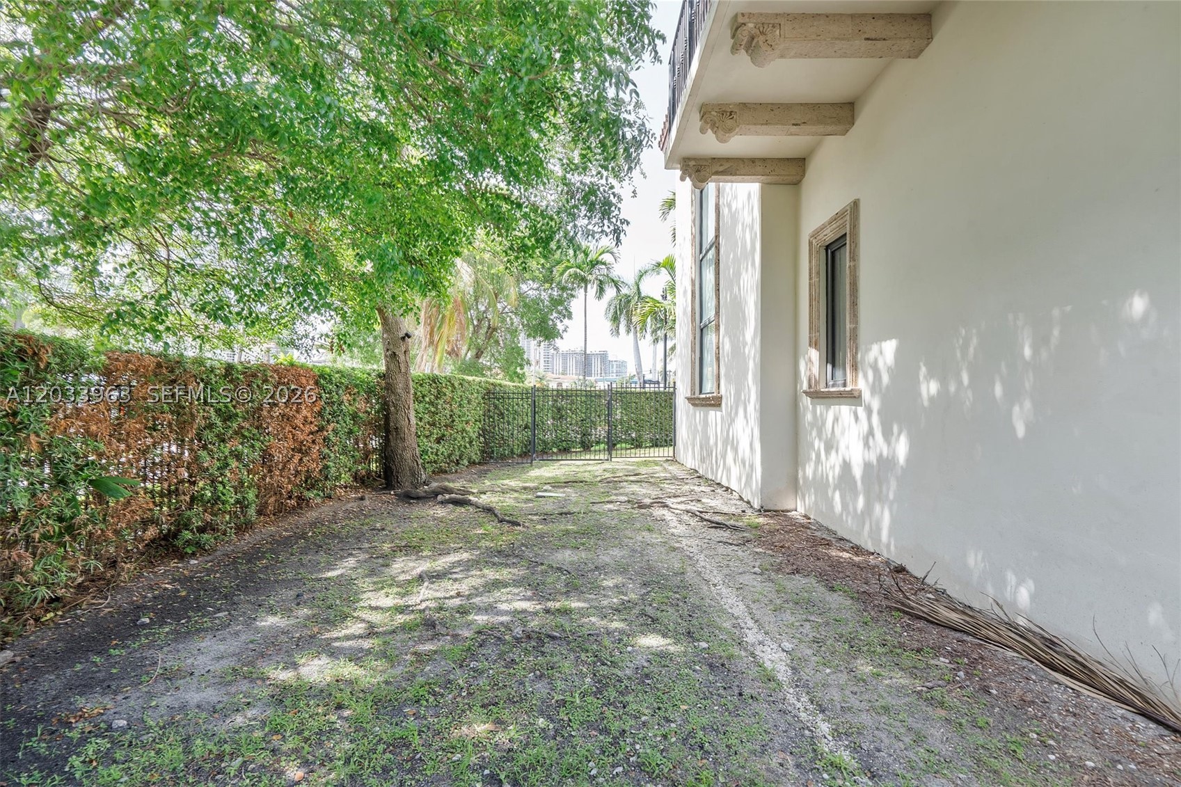 18825 N Bay Rd Sunny Isles Beach, FL 33160