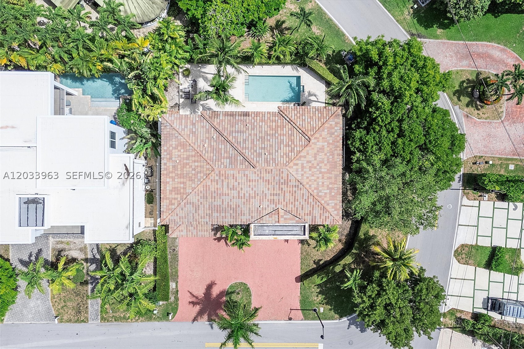 18825 N Bay Rd Sunny Isles Beach, FL 33160