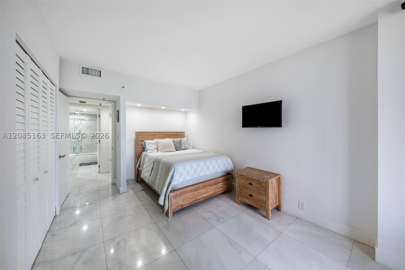 image Brickell Key One13