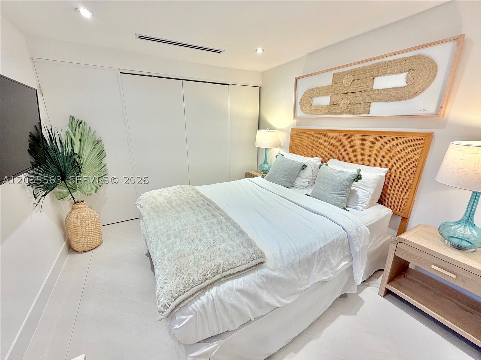 1460 Cleveland Rd Miami Beach, FL 33141