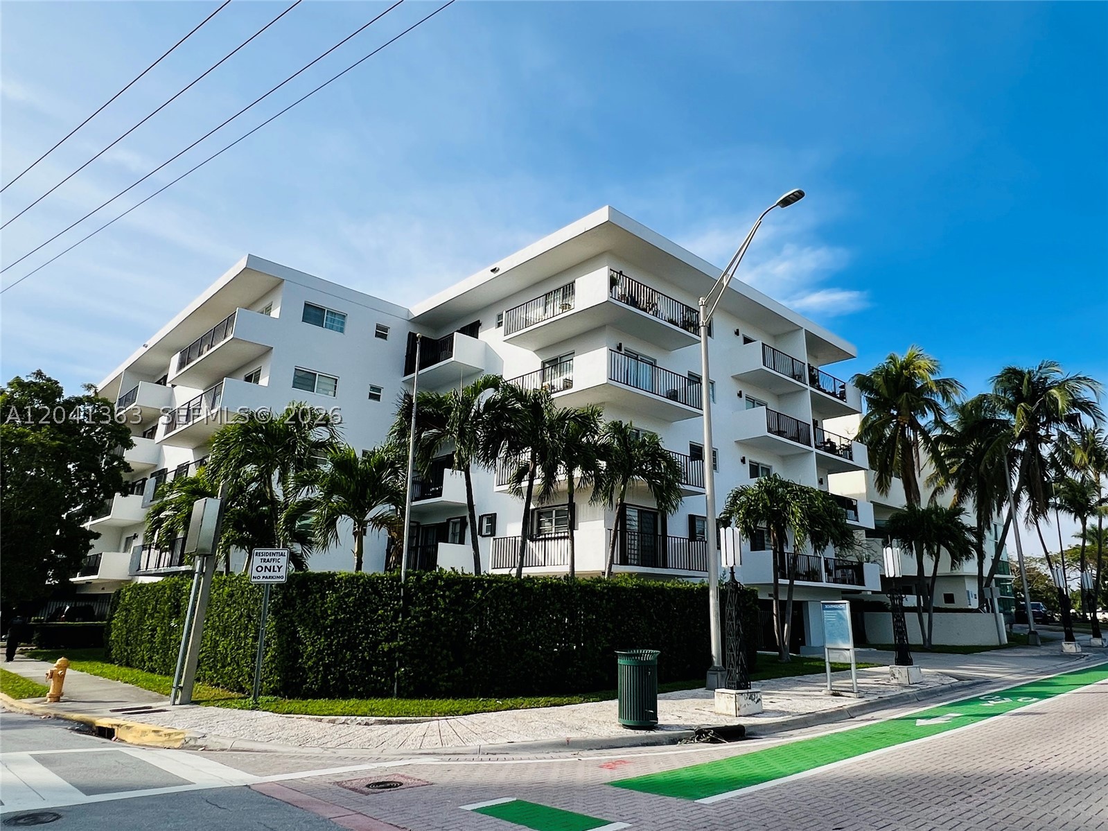 1900 Meridian Ave #306
