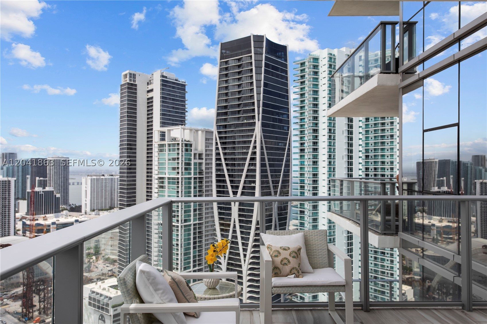 image Paramount Miami Worldcenter24