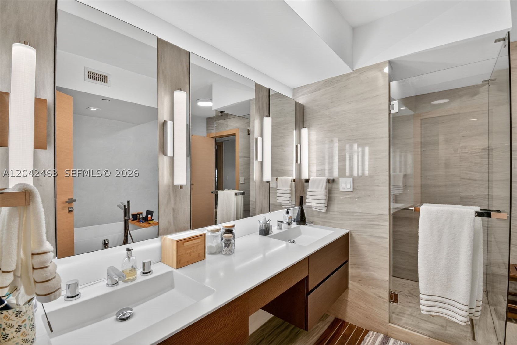 18671 Collins Ave #1401 Sunny Isles Beach, FL 33160