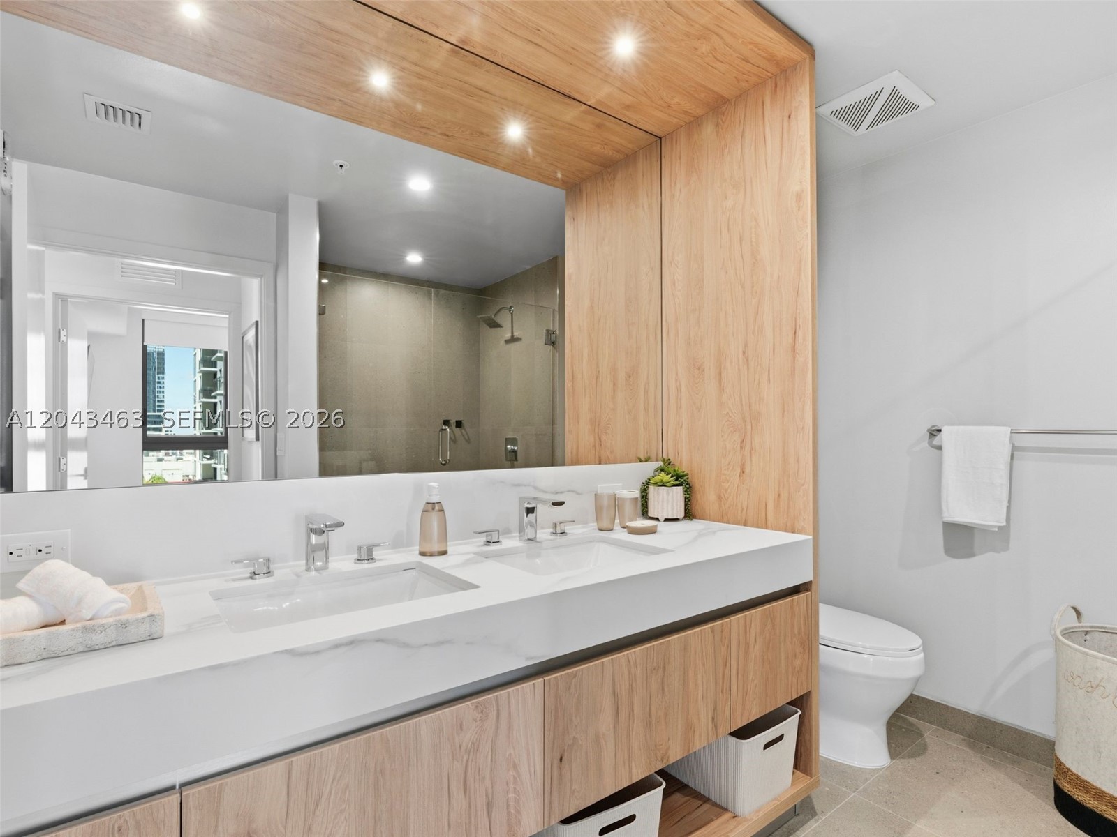 image The Crosby Miami Worldcenter10