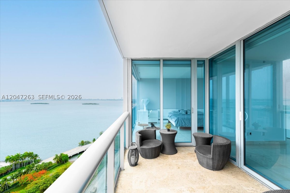 image Blue on the Bay17