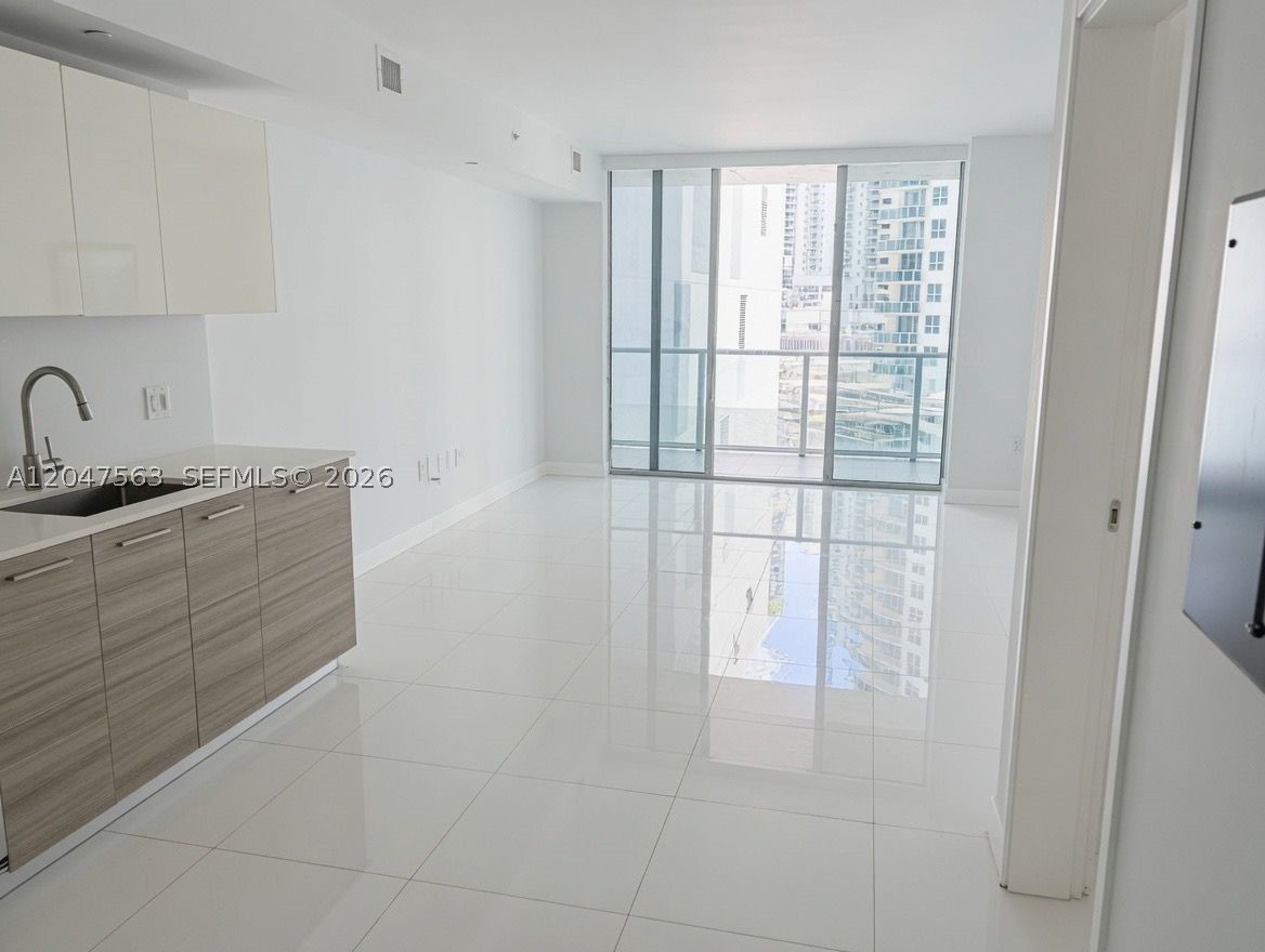 image Brickell House4