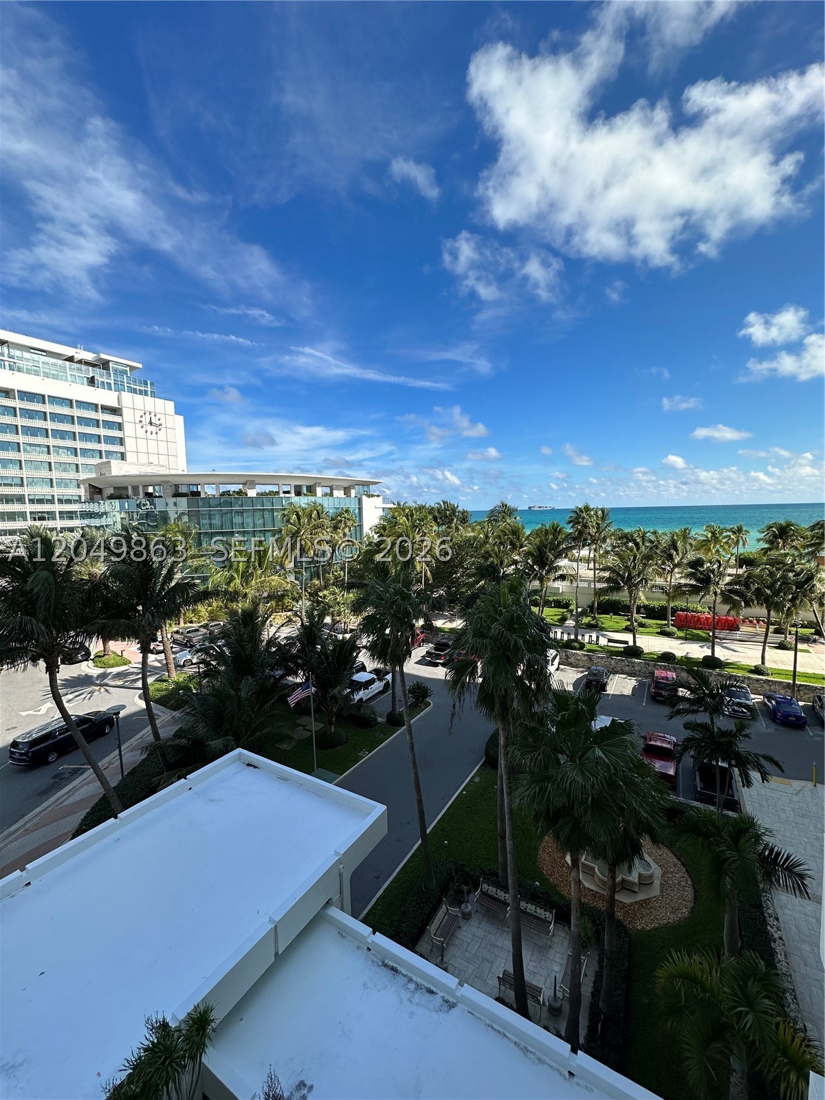 2899 Collins Ave #617