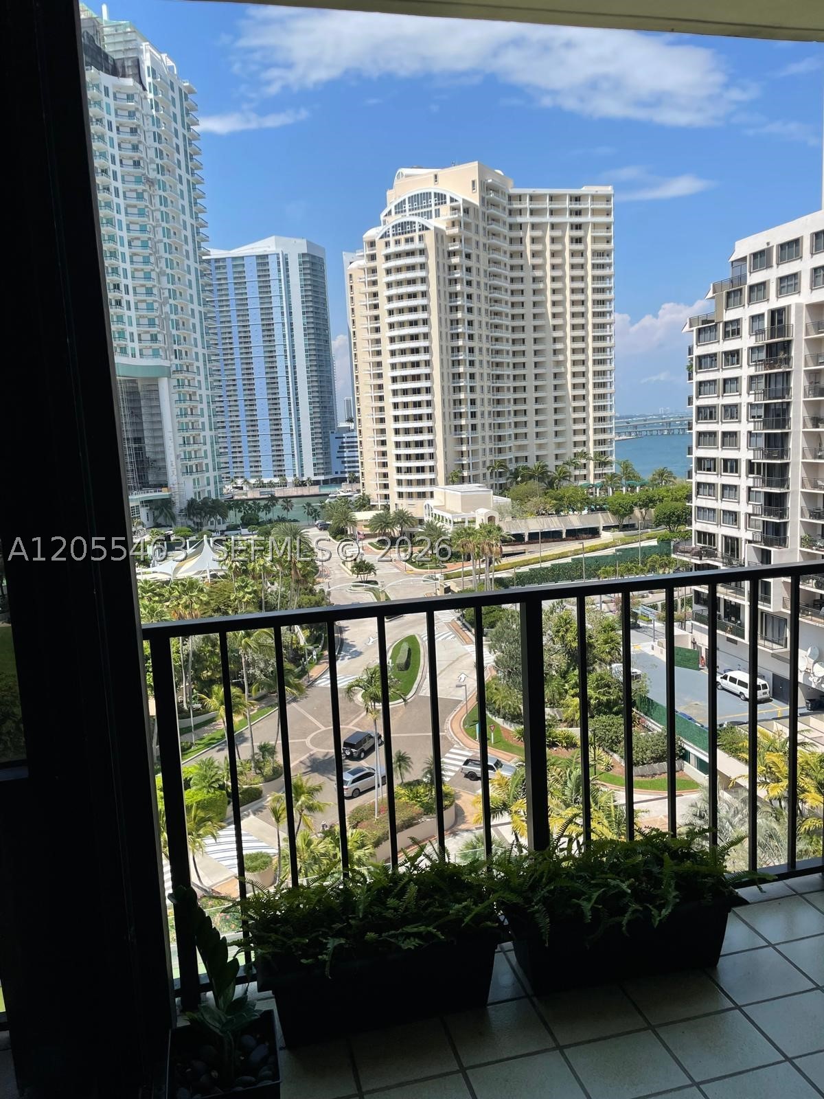 520 Brickell Key Dr #A1216