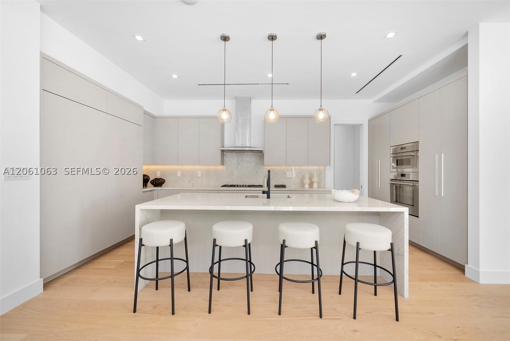 1220 S Alhambra Cir Coral Gables, FL 33146