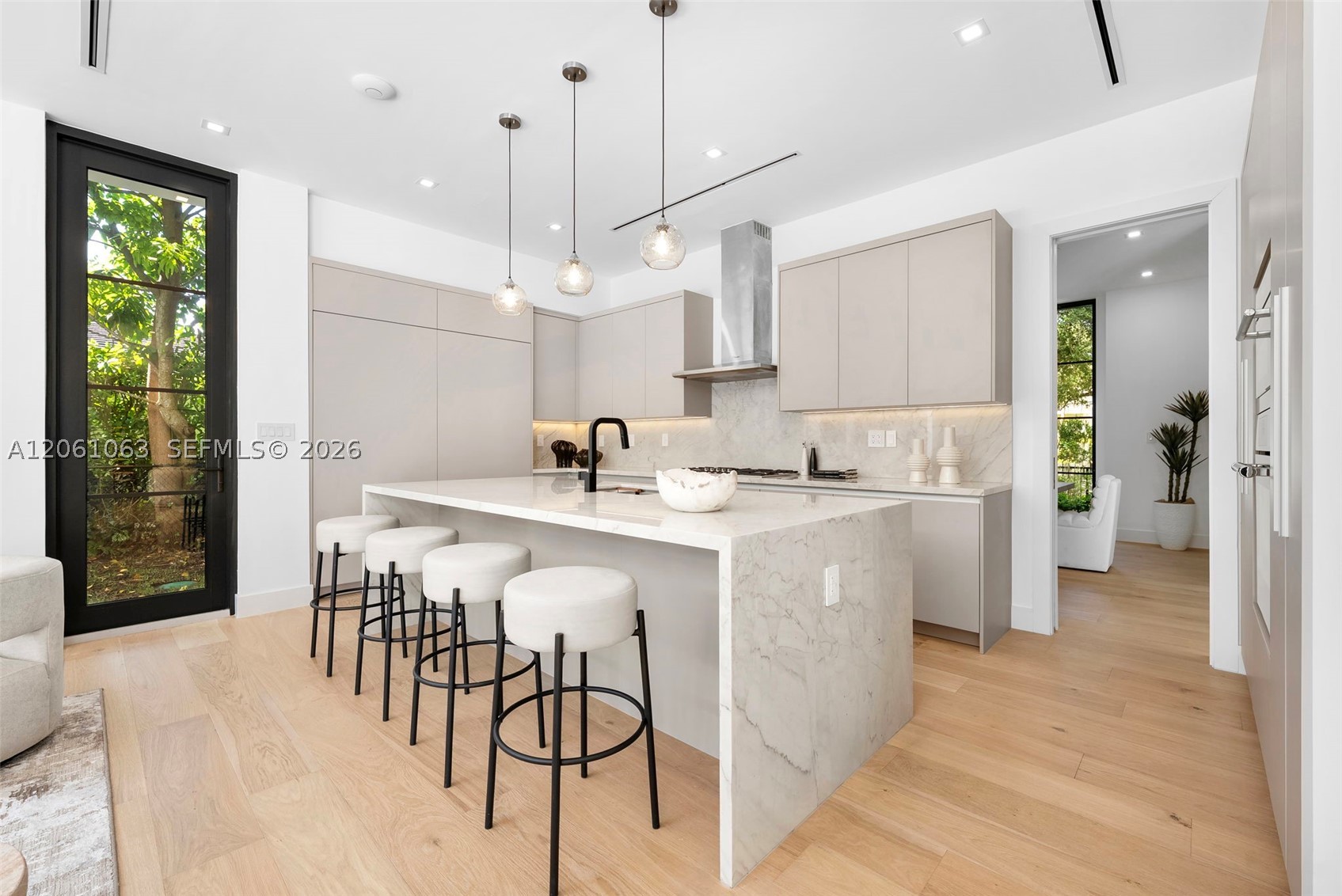 1220 S Alhambra Cir Coral Gables, FL 33146