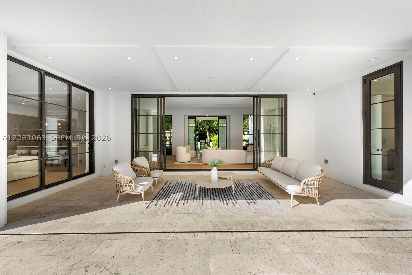 1220 S Alhambra Cir Coral Gables, FL 33146