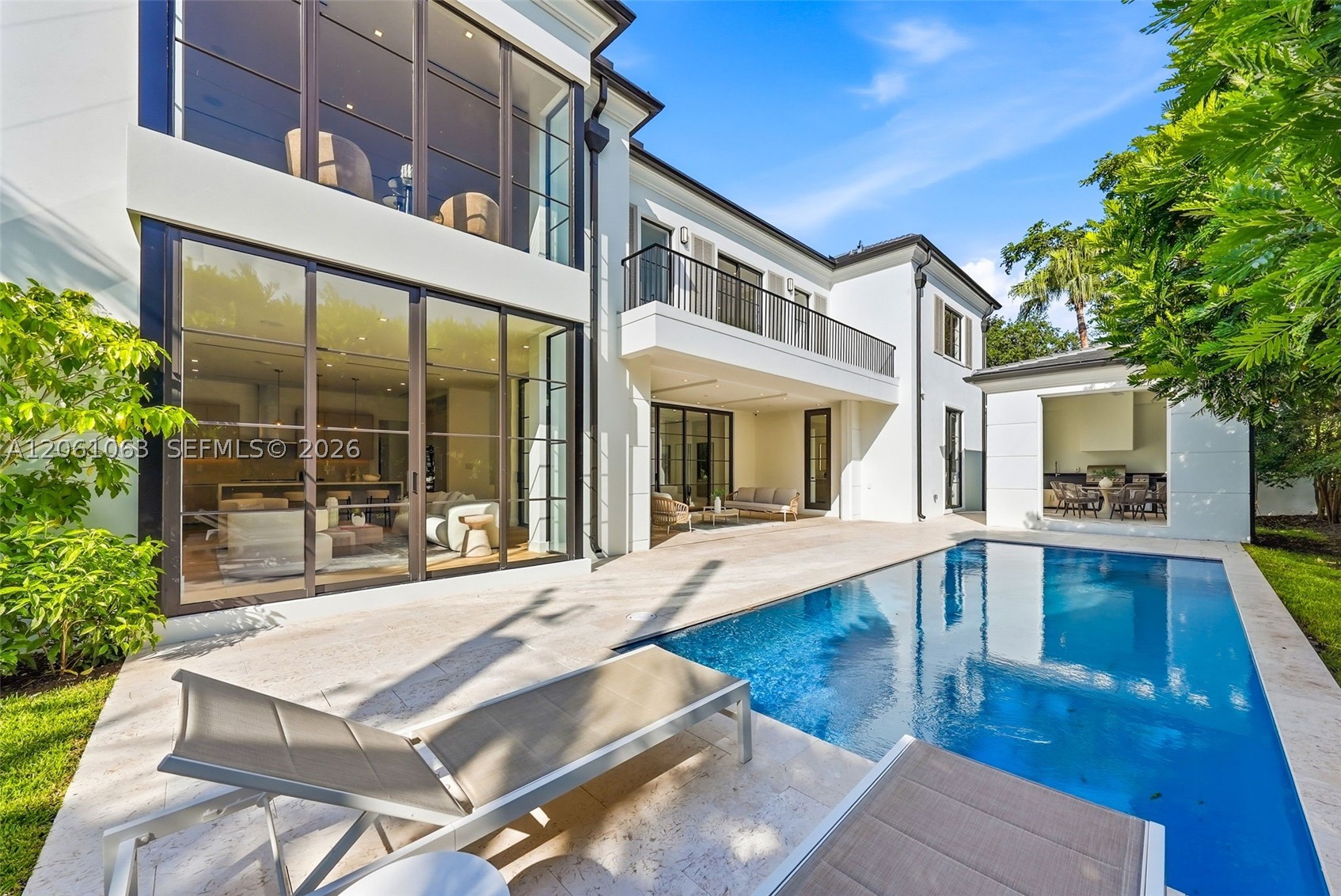 1220 S Alhambra Cir Coral Gables, FL 33146