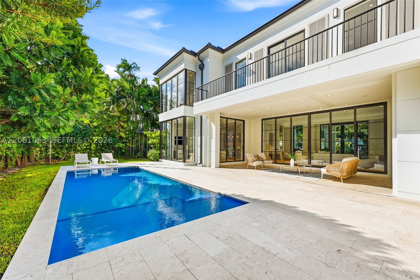 1220 S Alhambra Cir Coral Gables, FL 33146