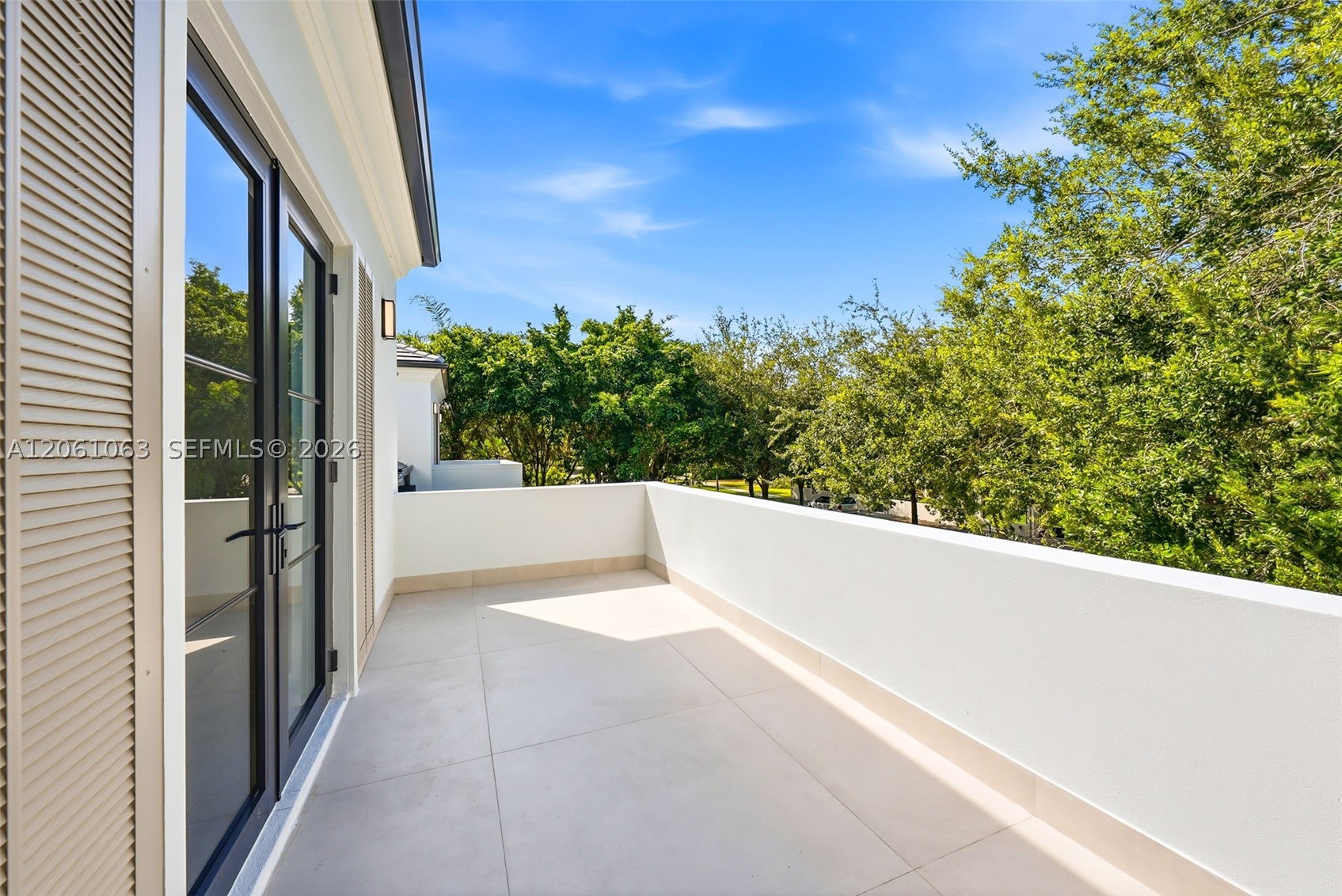 1220 S Alhambra Cir Coral Gables, FL 33146