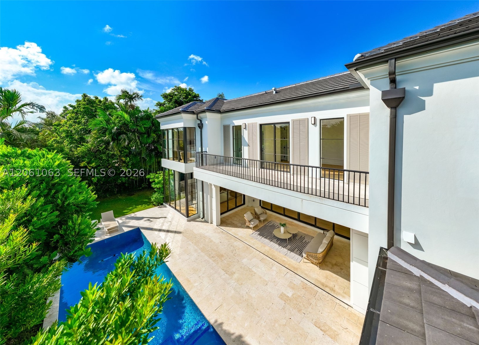 1220 S Alhambra Cir Coral Gables, FL 33146