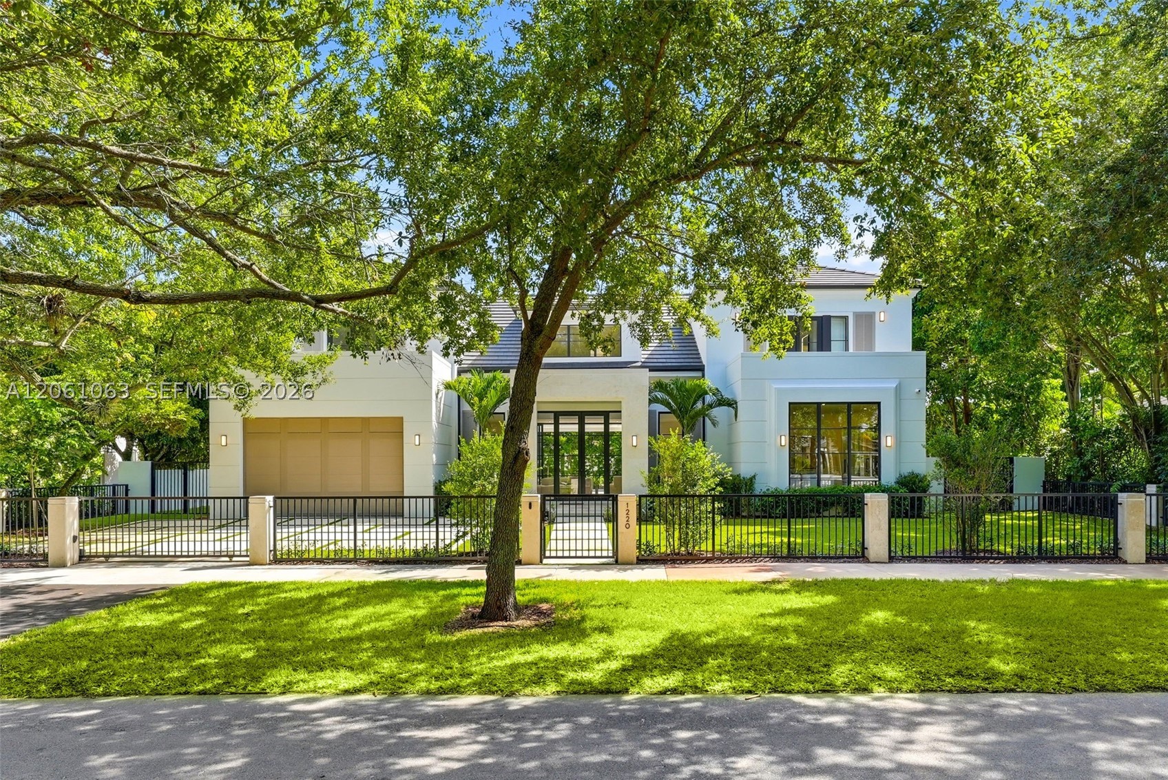 1220 S Alhambra Cir Coral Gables, FL 33146