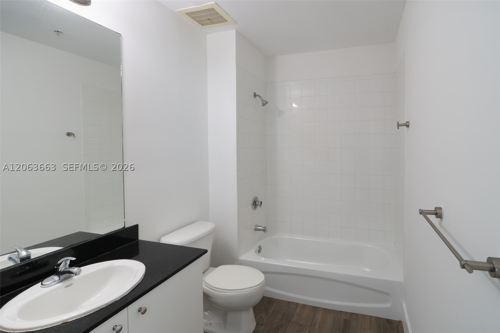 image Edgewater Lofts18