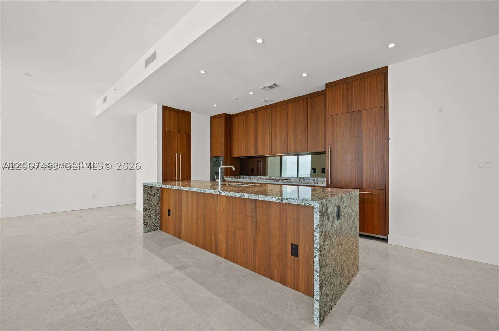 image Una Residences7