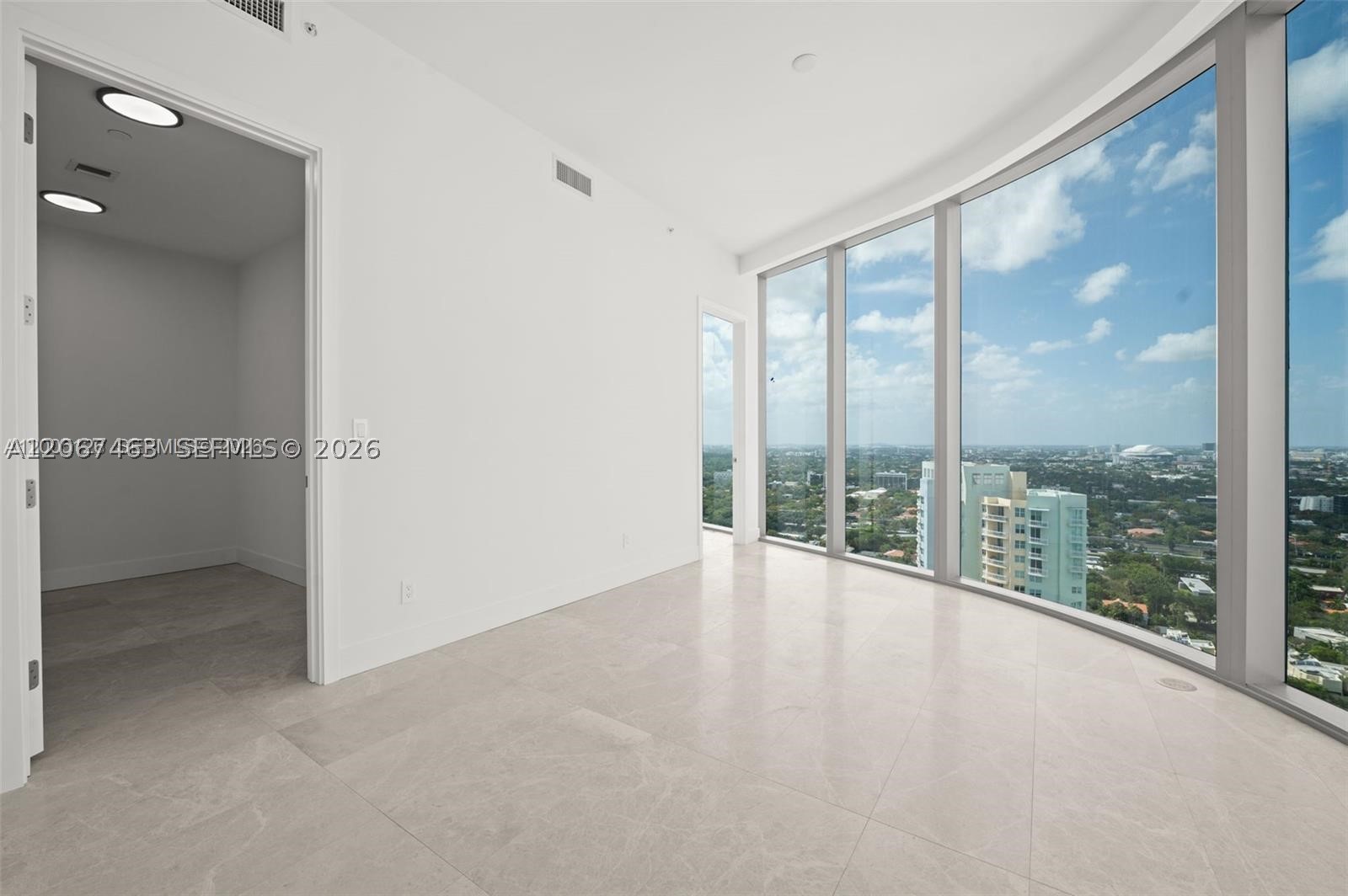 image Una Residences8
