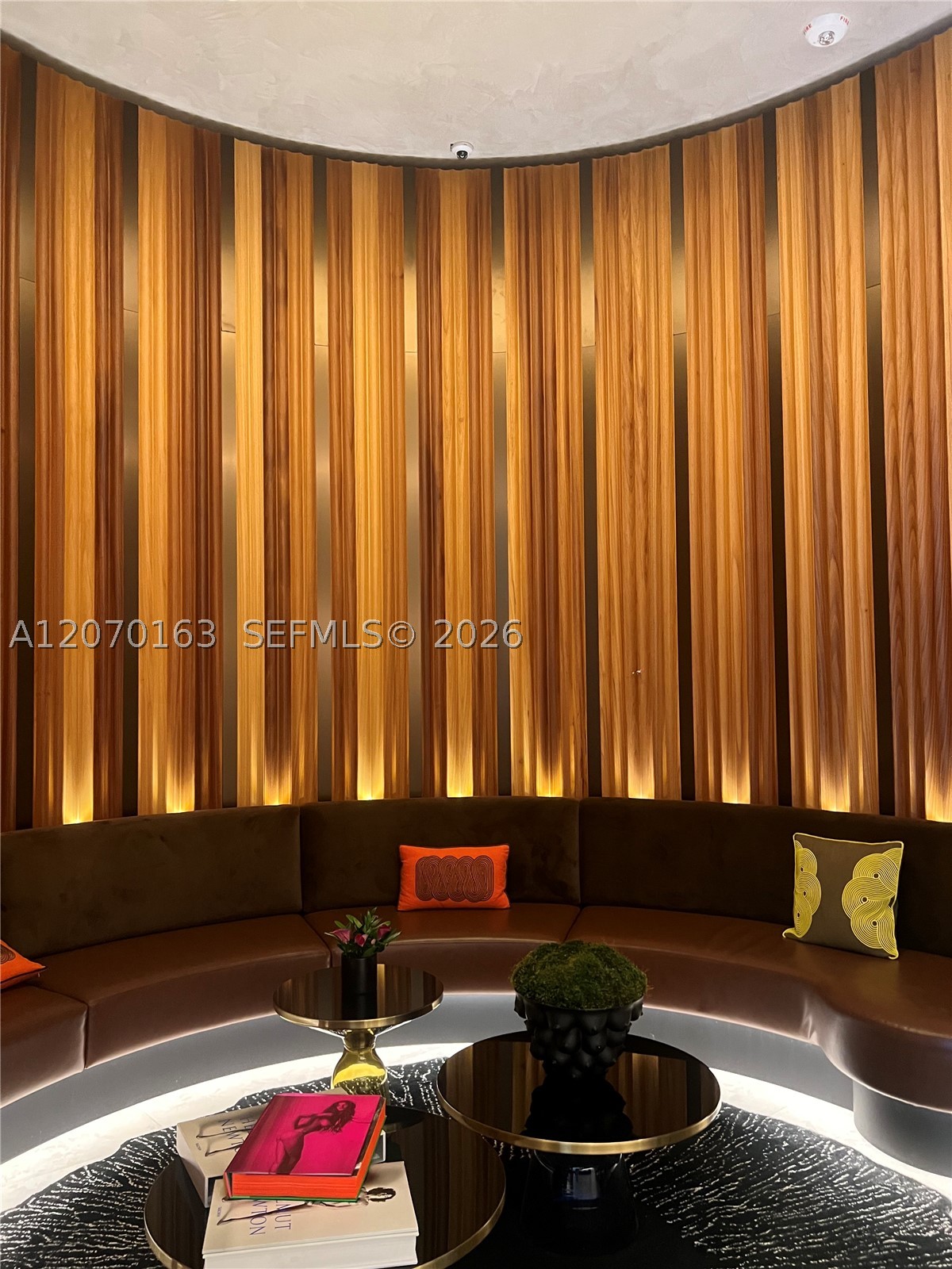 image E11EVEN Hotel & Residences2