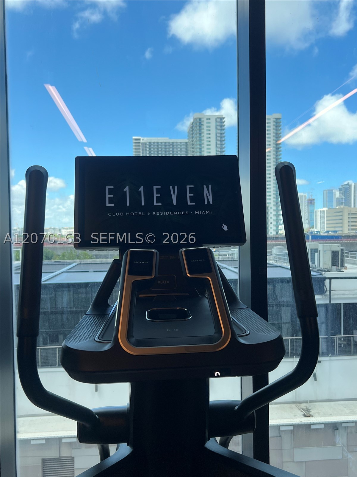 image E11EVEN Hotel & Residences45