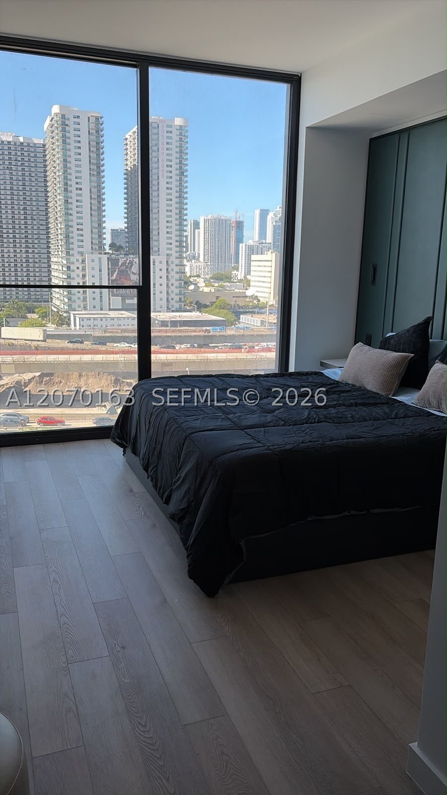 image E11EVEN Hotel & Residences6
