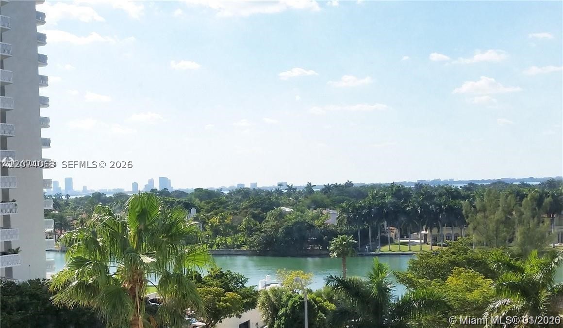 5555 Collins Ave #7T