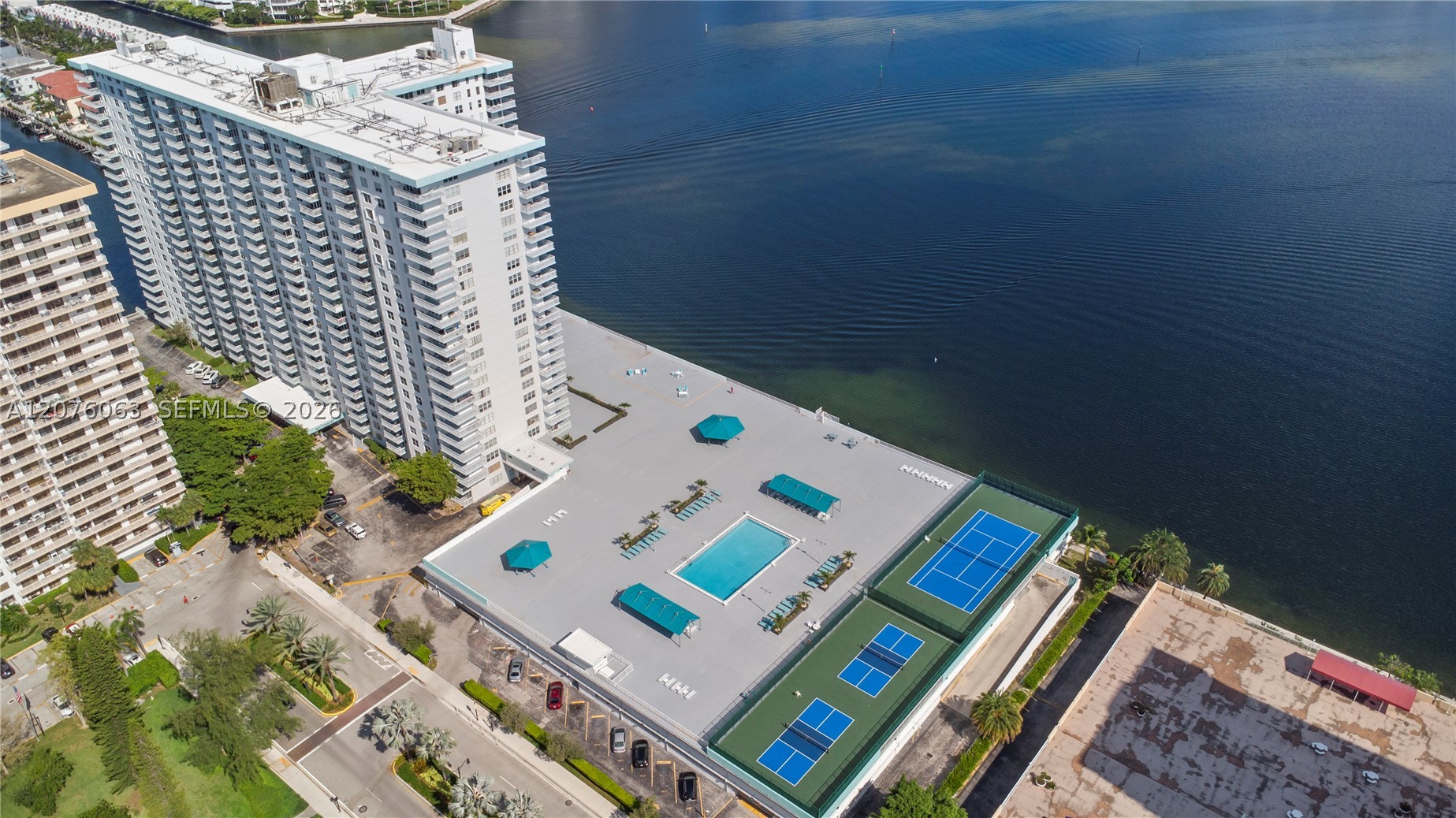 image Winston Towers 50031
