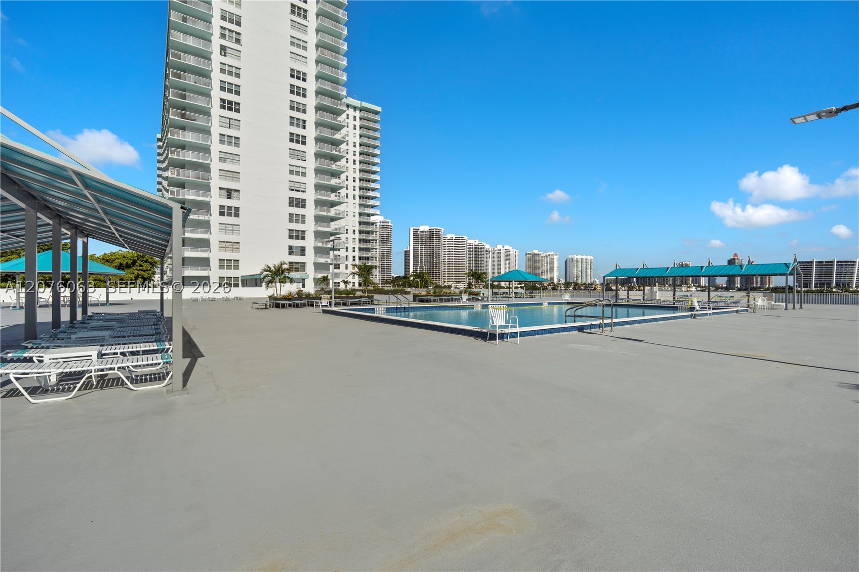 image Winston Towers 50033
