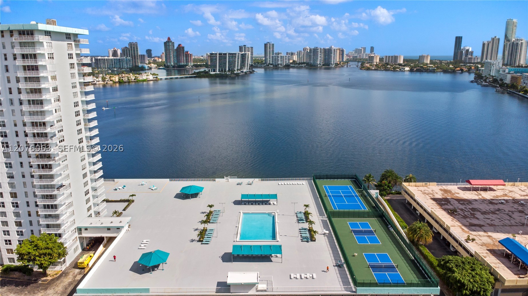 image Winston Towers 50034