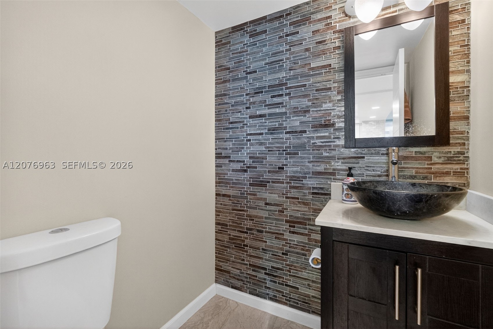 2655 Collins Ave #00 Miami Beach, FL 33140