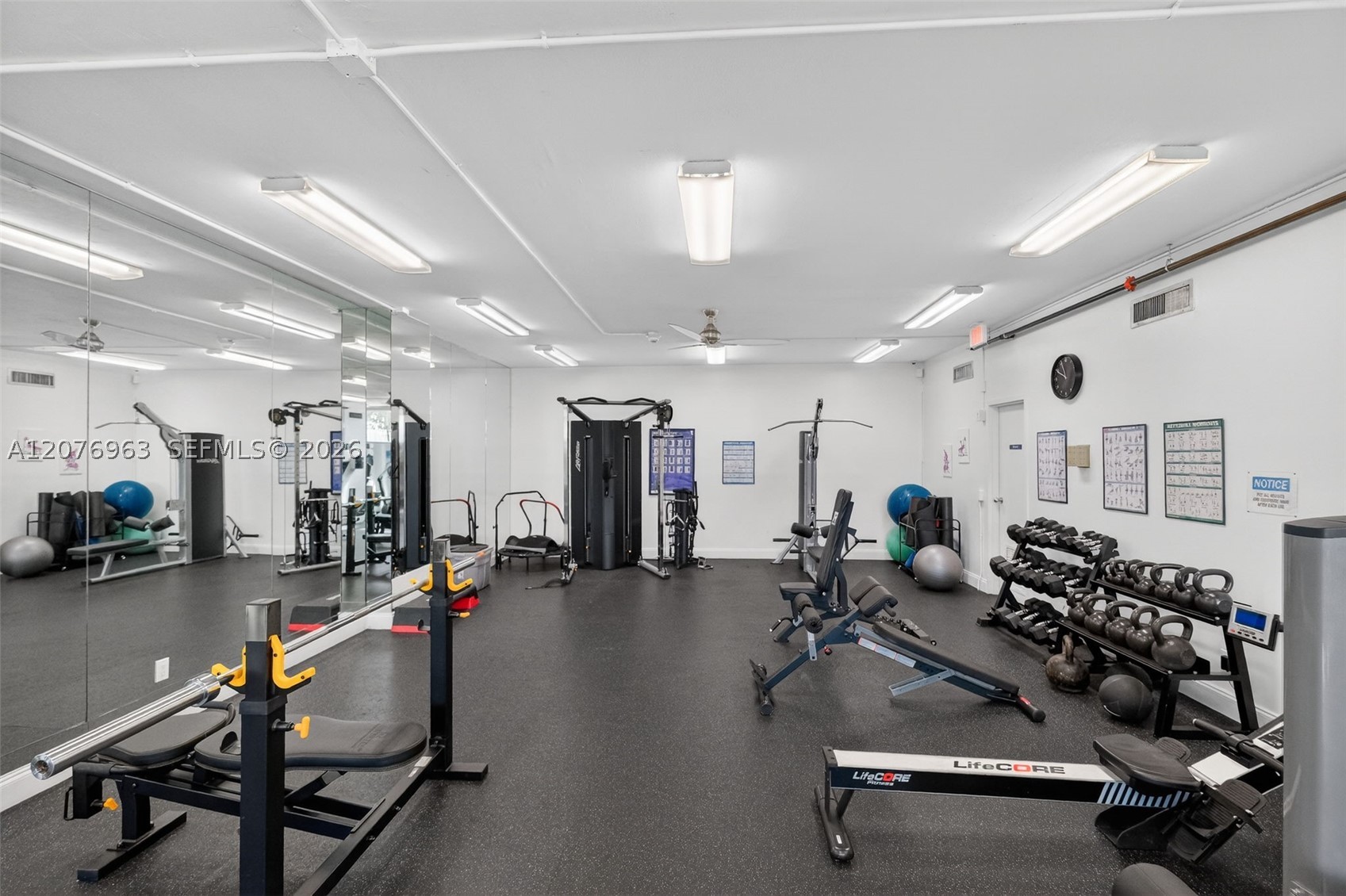 2655 Collins Ave #00 Miami Beach, FL 33140