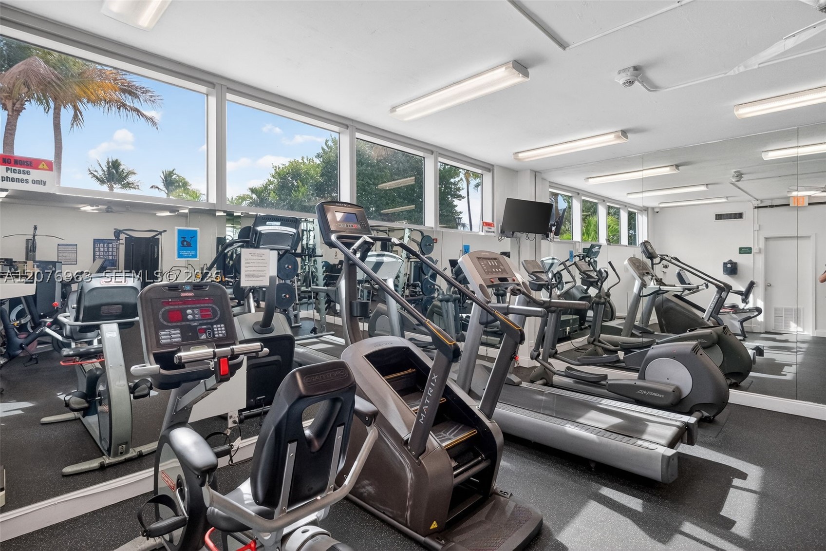 2655 Collins Ave #00 Miami Beach, FL 33140