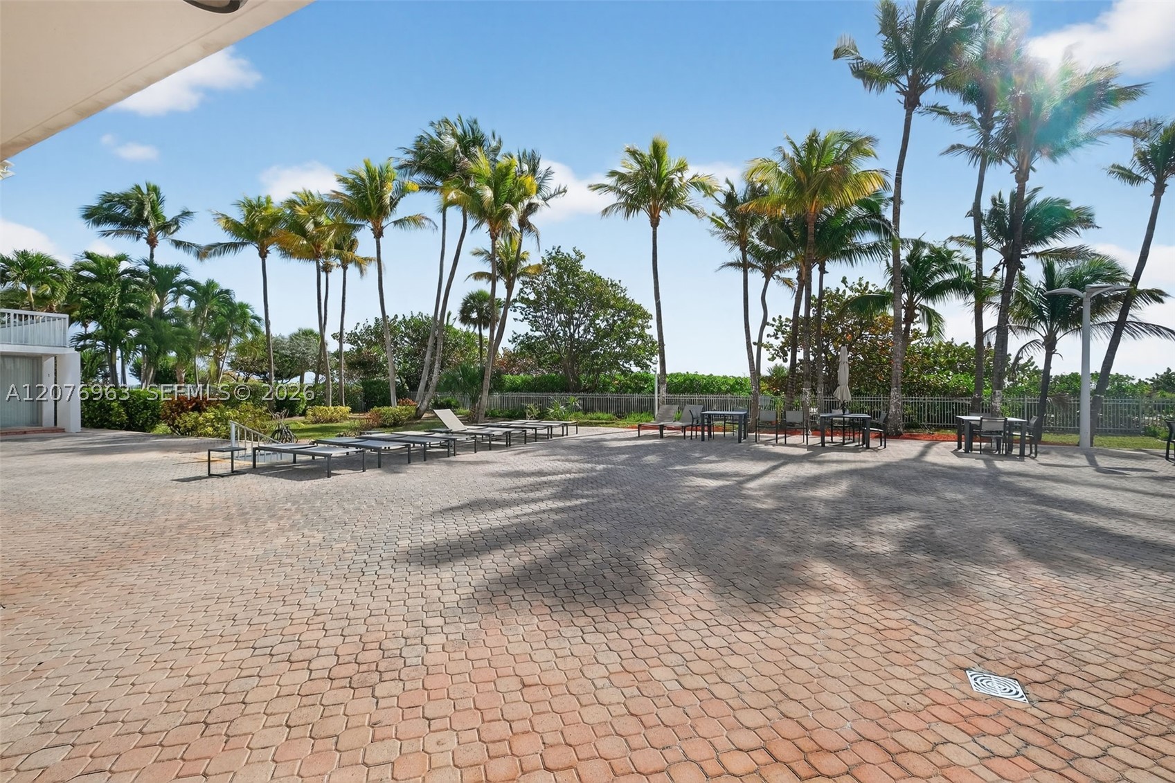 2655 Collins Ave #00 Miami Beach, FL 33140