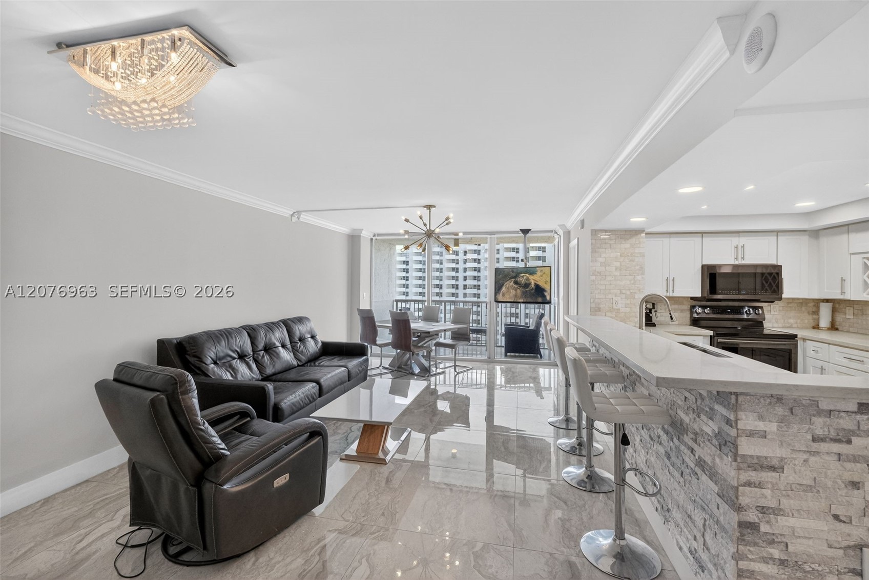 2655 Collins Ave #00 Miami Beach, FL 33140