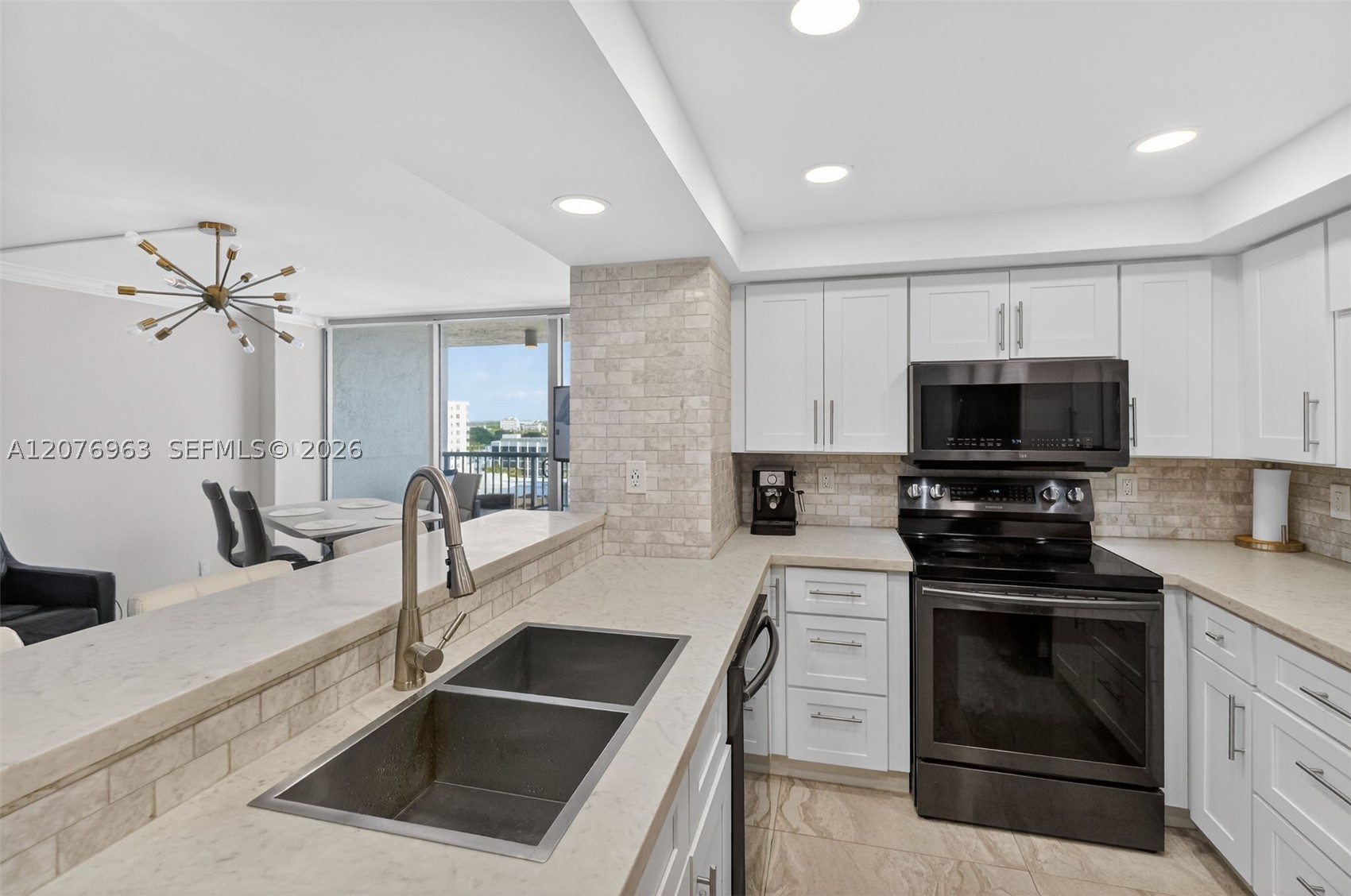 2655 Collins Ave #00 Miami Beach, FL 33140