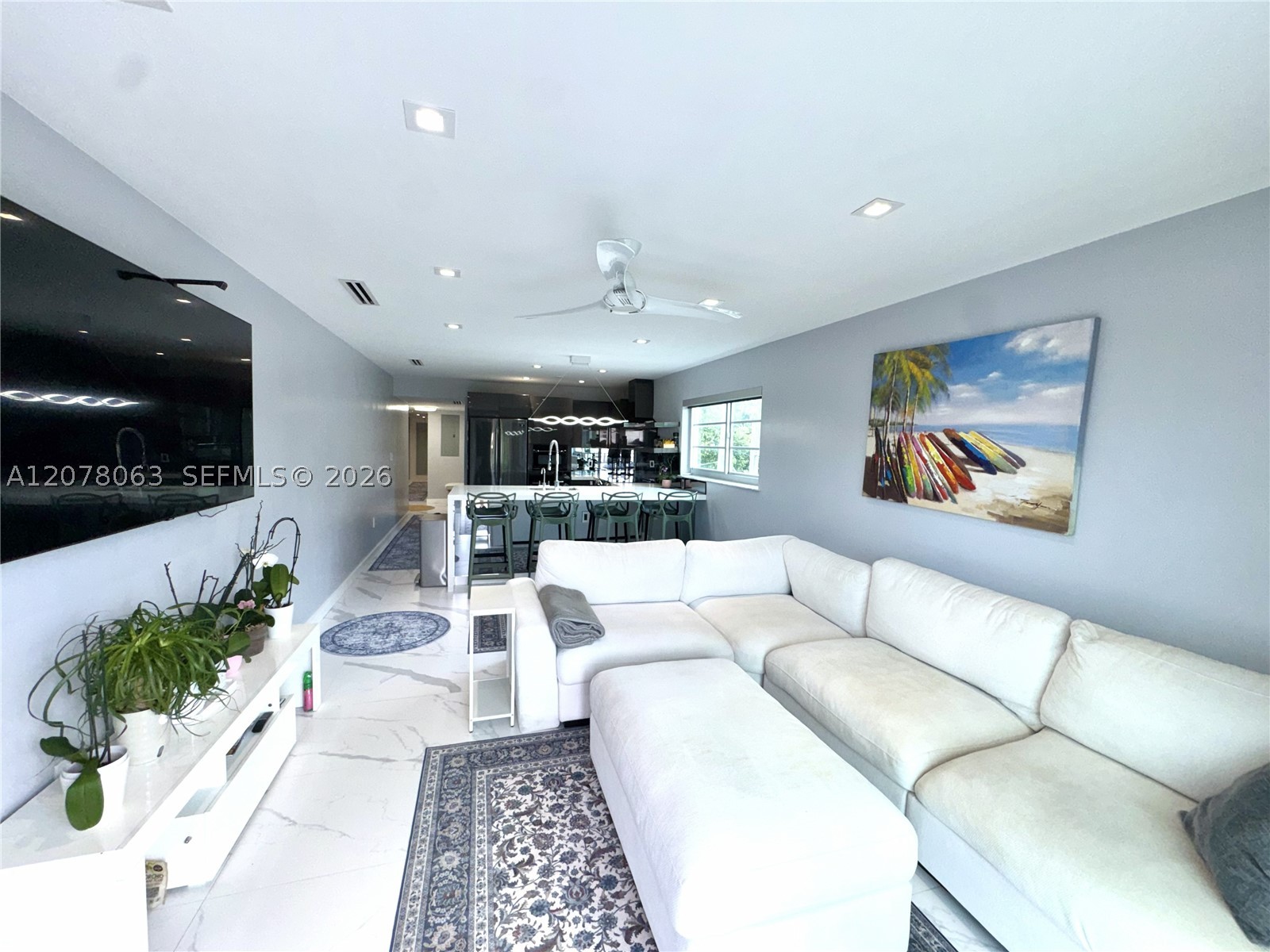 1428 Euclid Ave #207