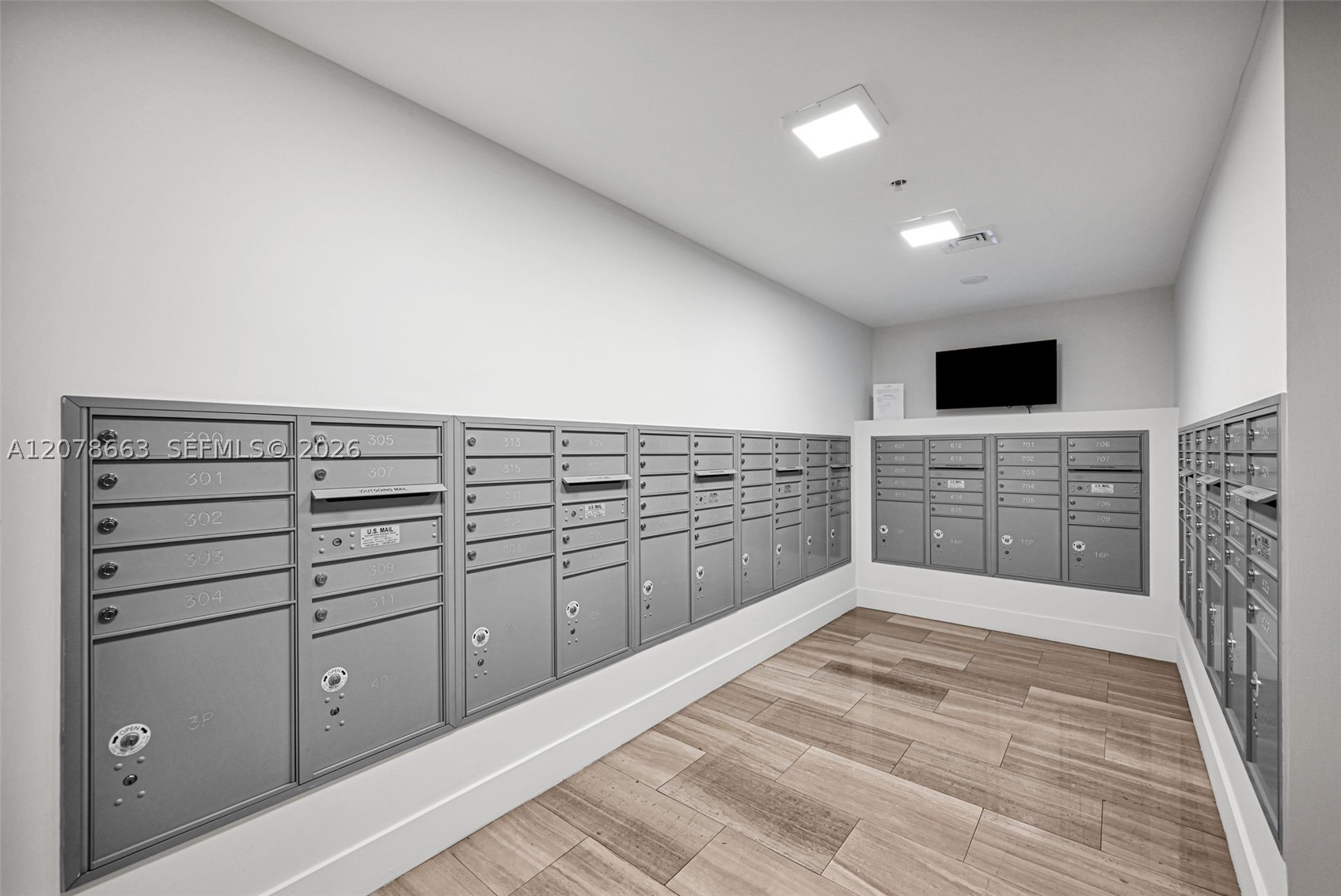 1600 SW 1st Ave #802 Miami, FL 33129