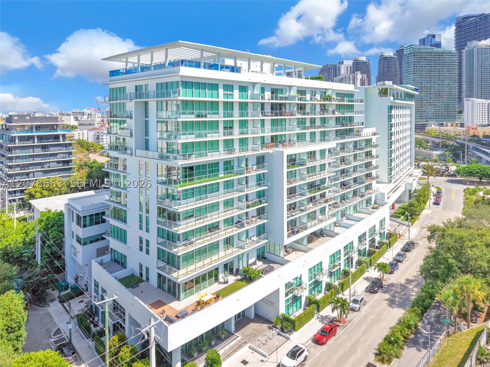 1600 SW 1st Ave #802 Miami, FL 33129