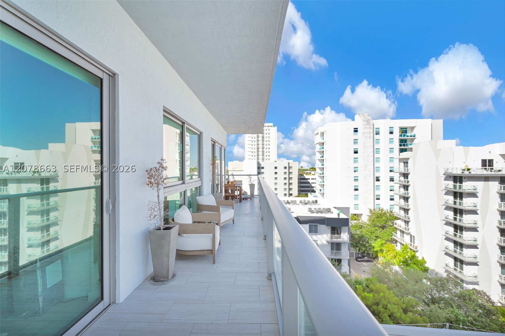 1600 SW 1st Ave #802 Miami, FL 33129