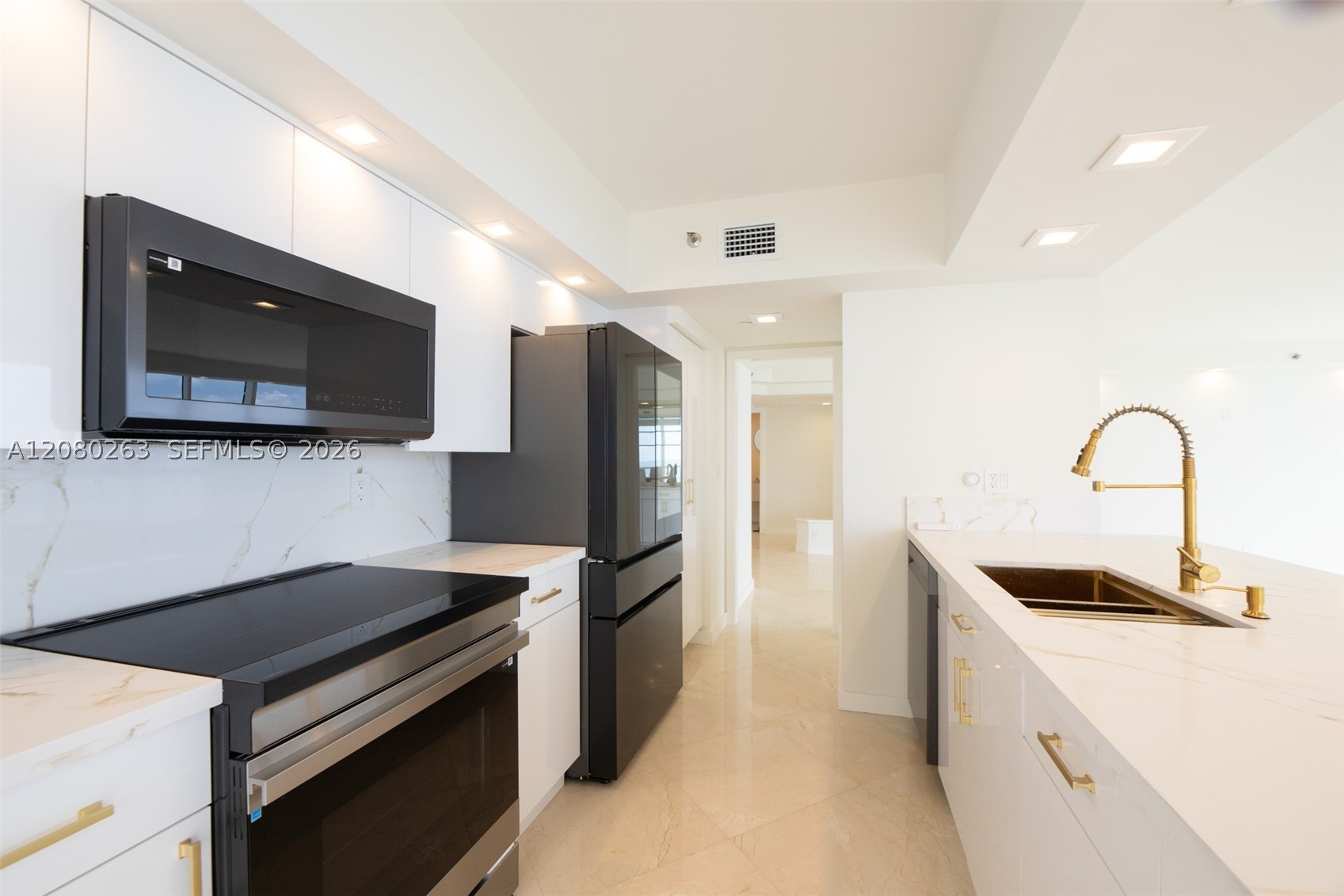 16425 Collins Ave #2311 Sunny Isles Beach, FL 33160