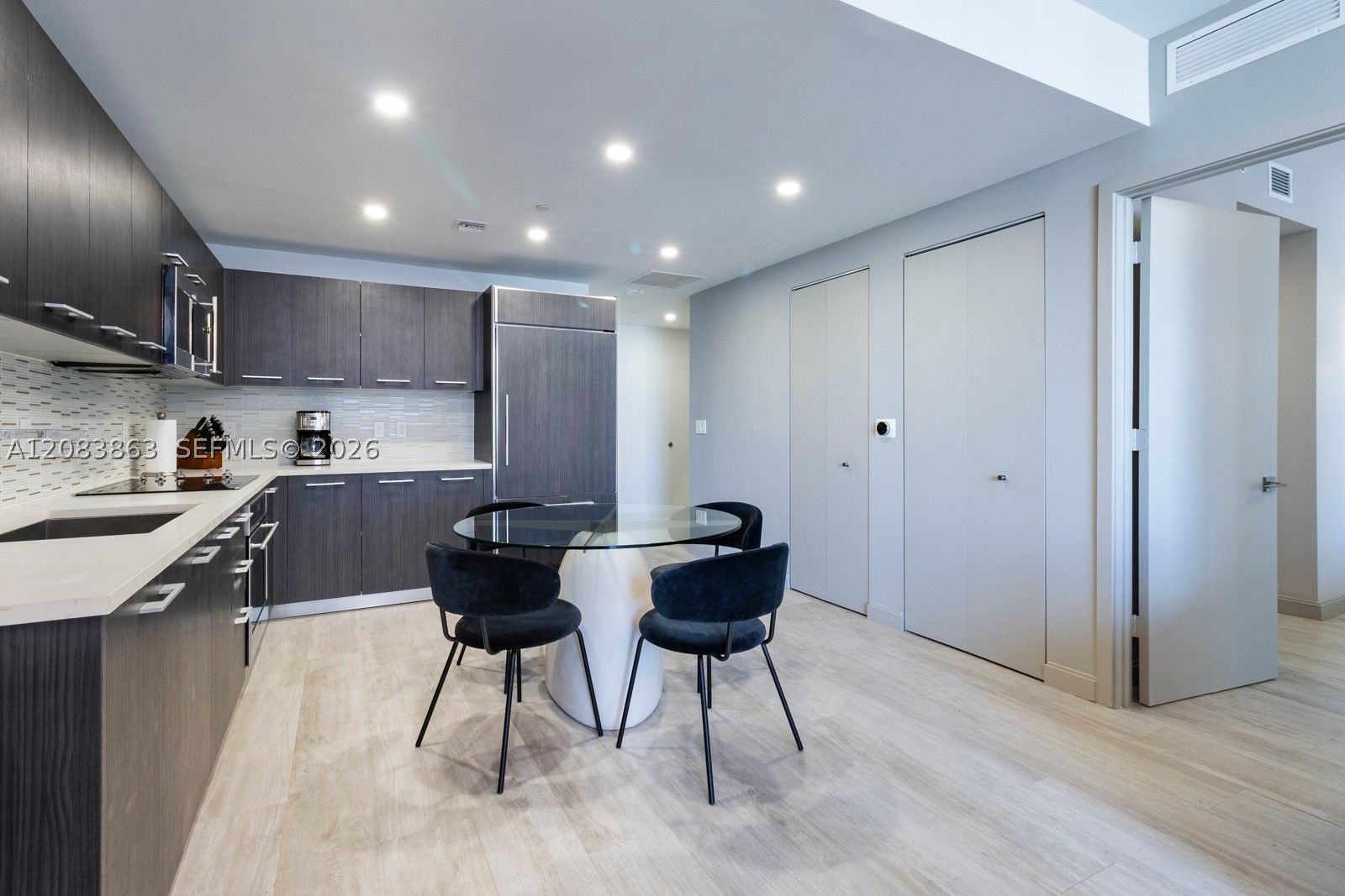 image Brickell Heights West13