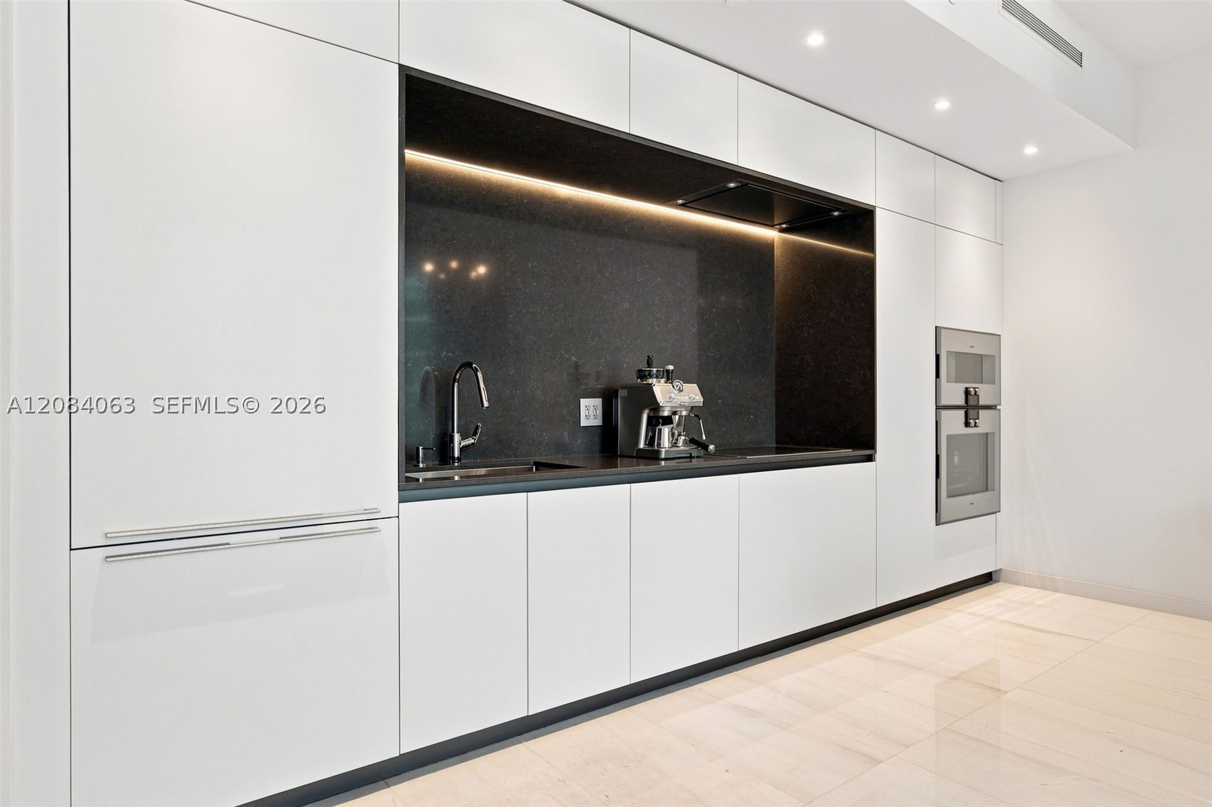 image Aston Martin Residences10