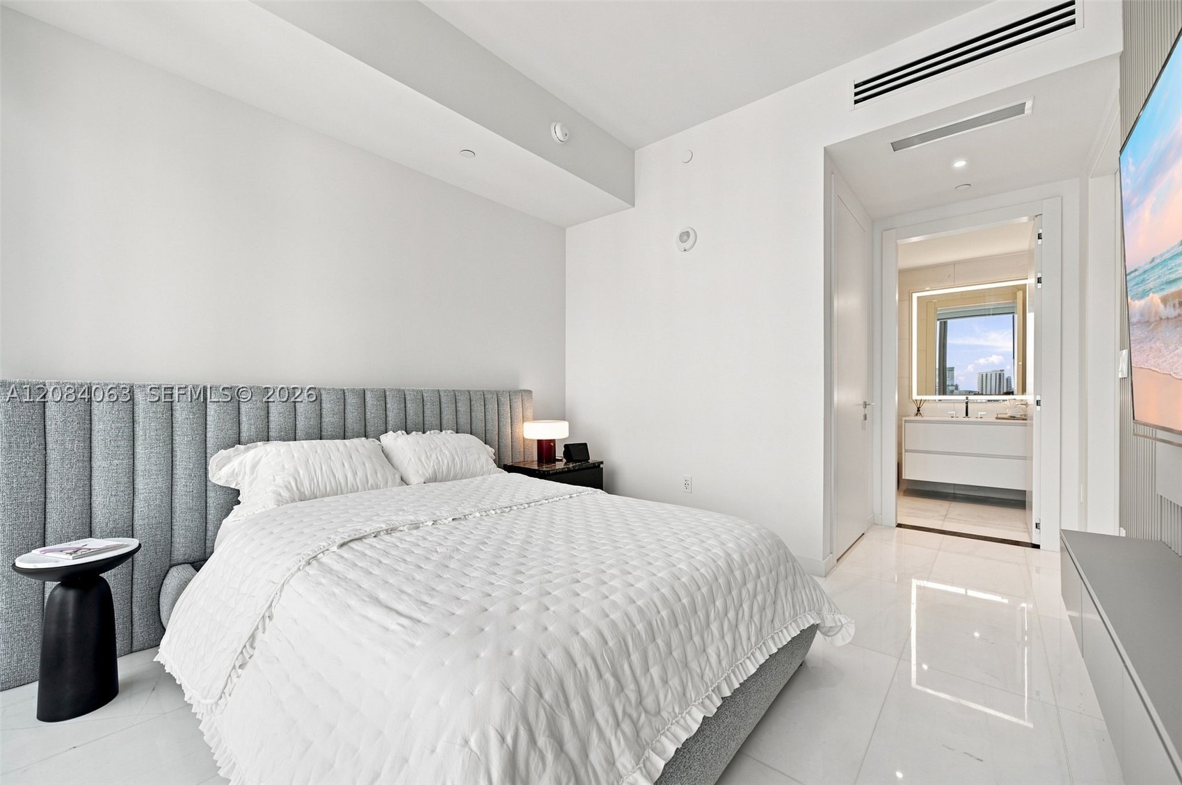 image Aston Martin Residences14