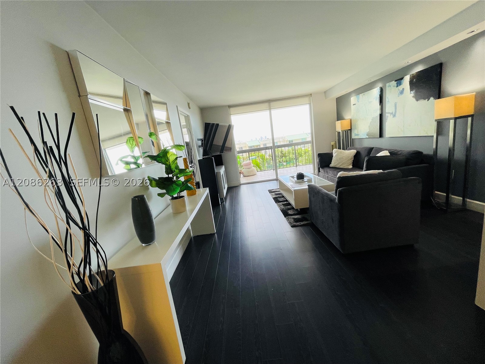 image Brickell Bay Club7